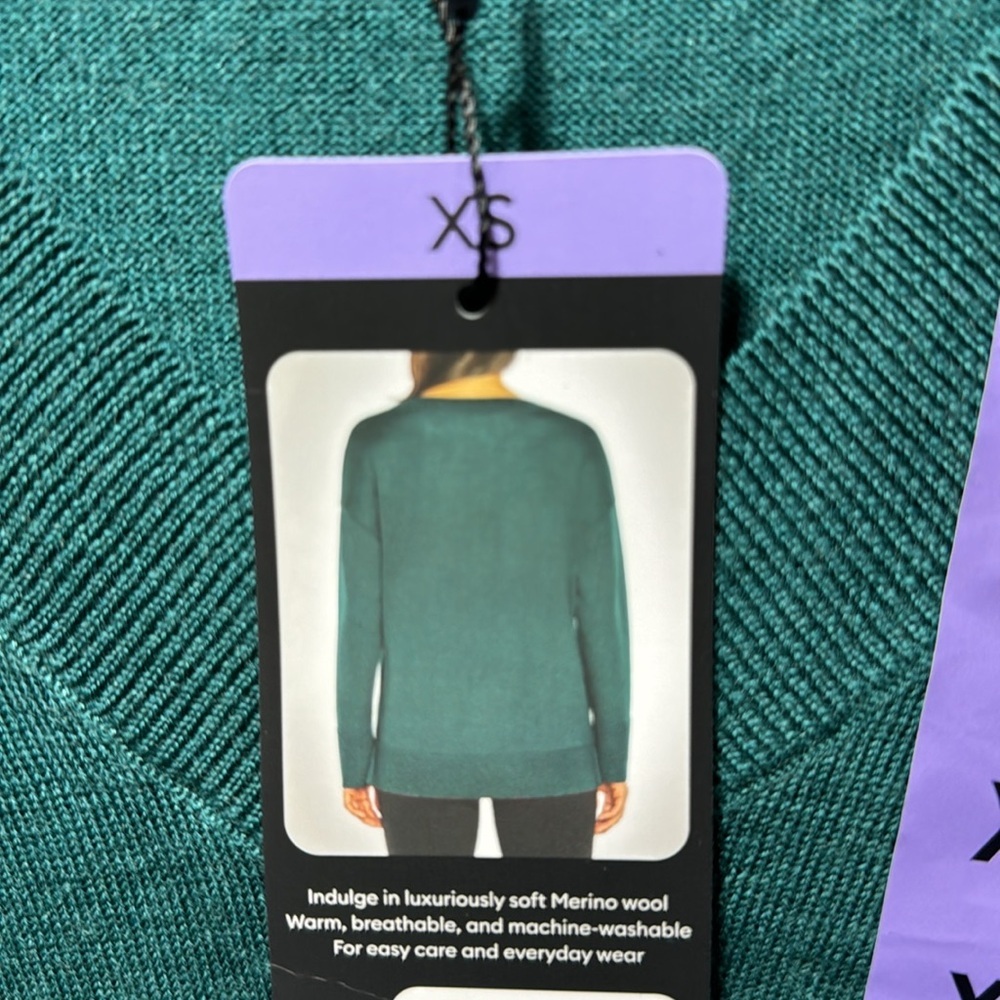 NWT Banana Republic Ladies V-Neck Merino wool Sweater - Picture 4 of 6